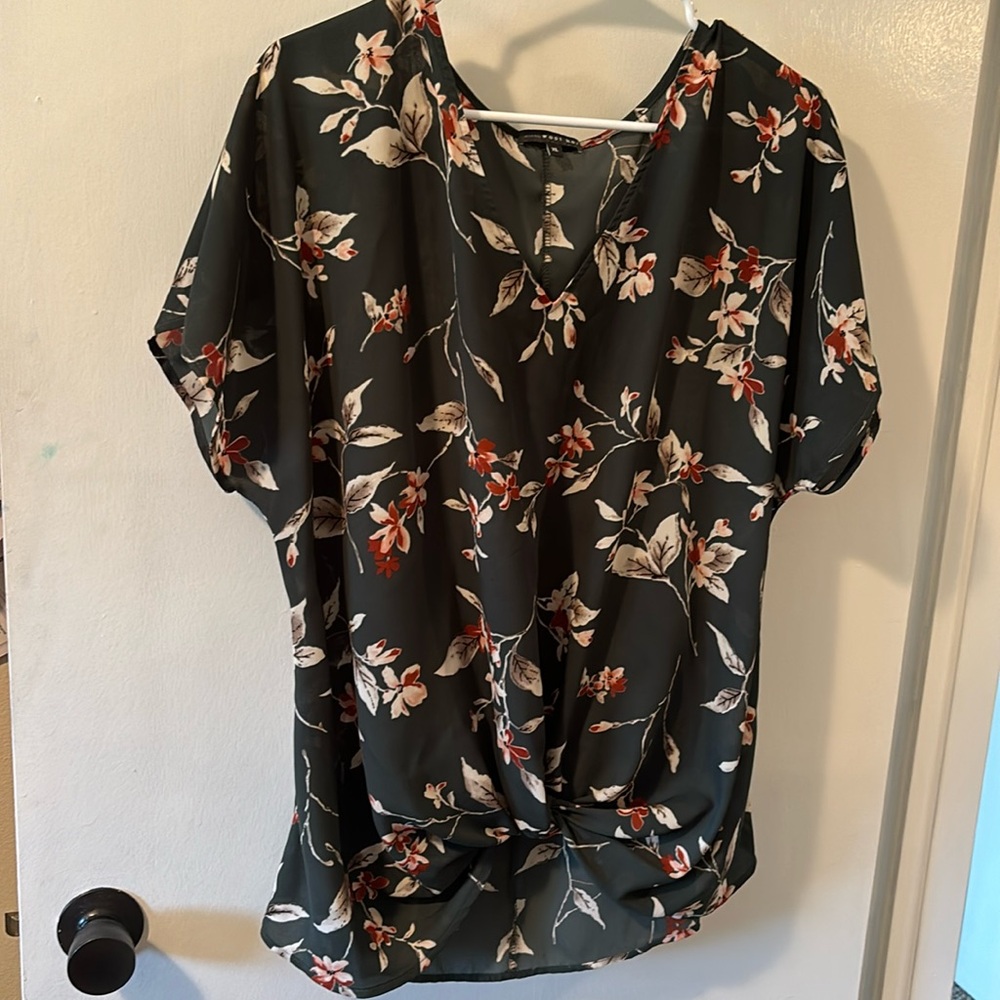 Short sleeve blouse size XL